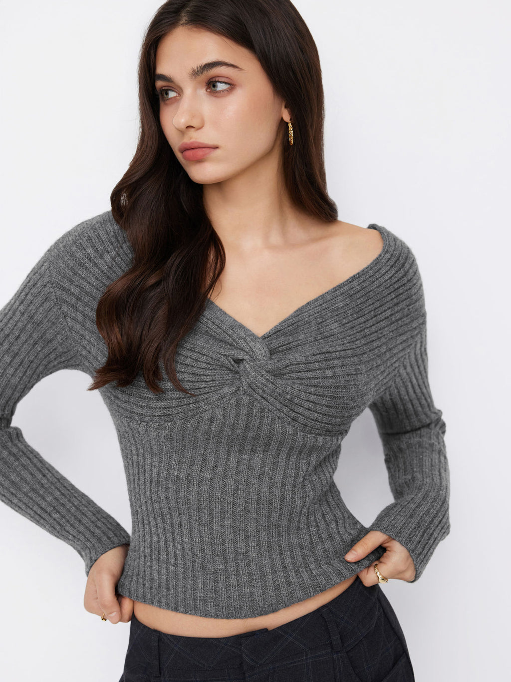 Knit V-neck Long Sleeve Twist Top