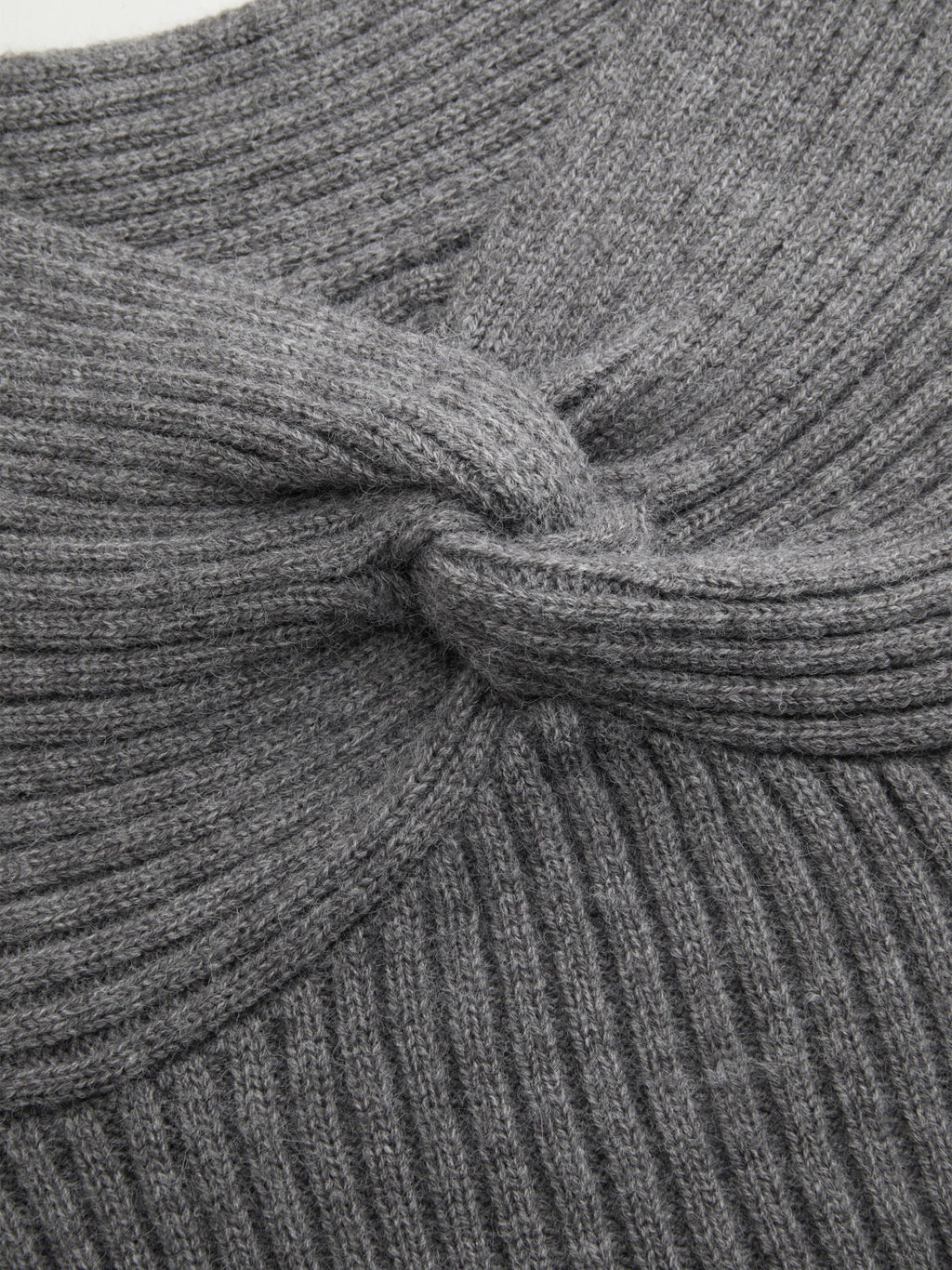 Knit V-neck Long Sleeve Twist Top